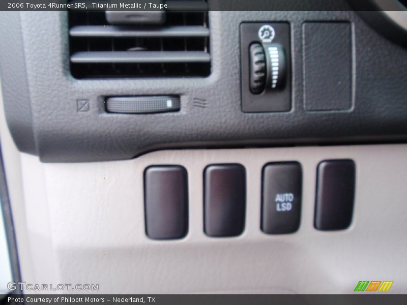 Titanium Metallic / Taupe 2006 Toyota 4Runner SR5