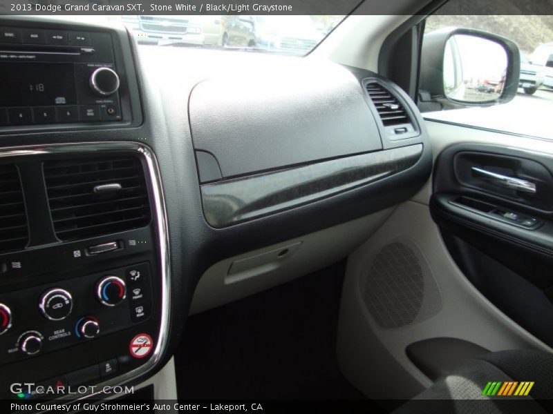 Stone White / Black/Light Graystone 2013 Dodge Grand Caravan SXT