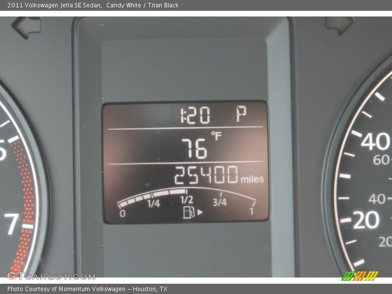 Candy White / Titan Black 2011 Volkswagen Jetta SE Sedan