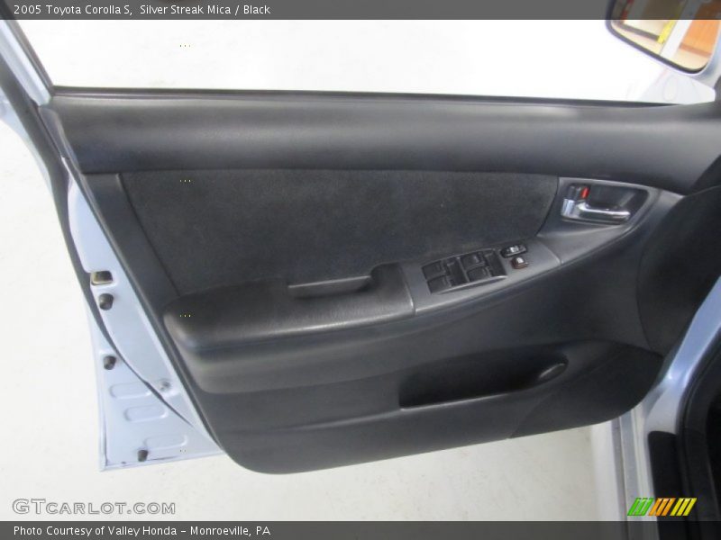 Silver Streak Mica / Black 2005 Toyota Corolla S