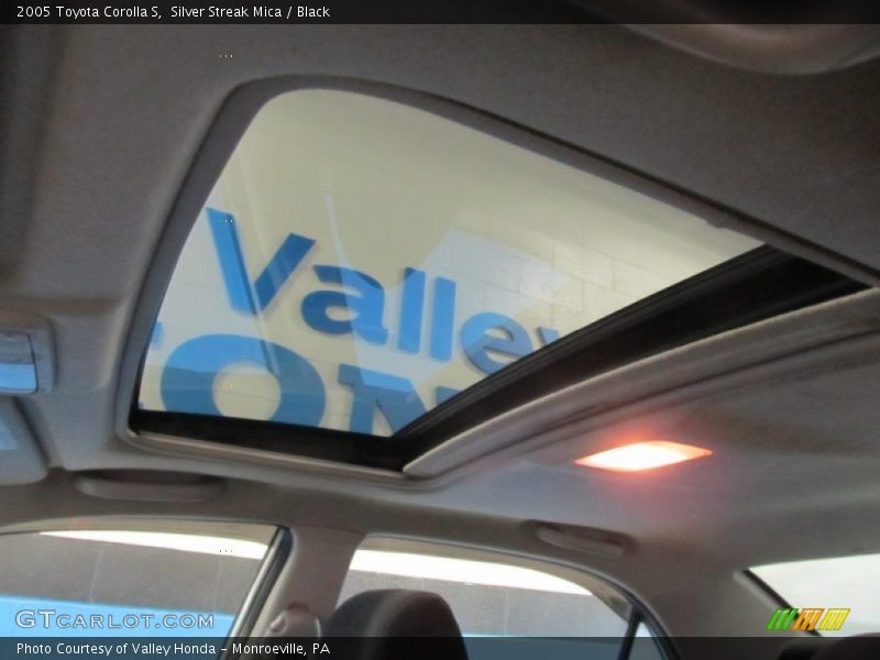 Silver Streak Mica / Black 2005 Toyota Corolla S