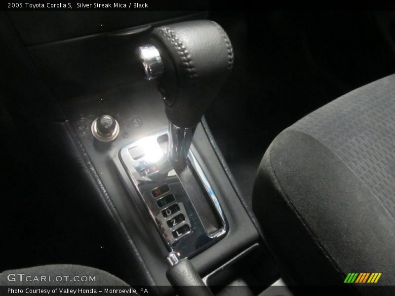 Silver Streak Mica / Black 2005 Toyota Corolla S