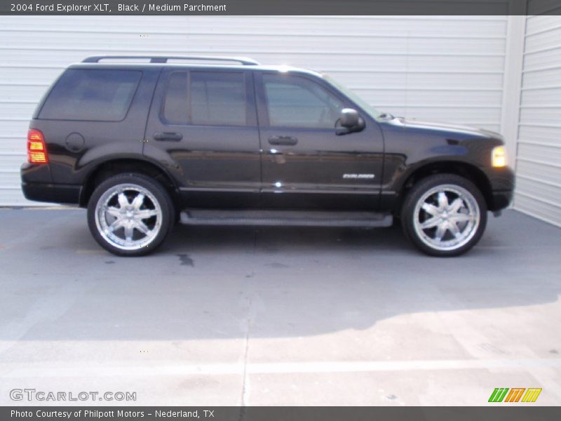 Black / Medium Parchment 2004 Ford Explorer XLT