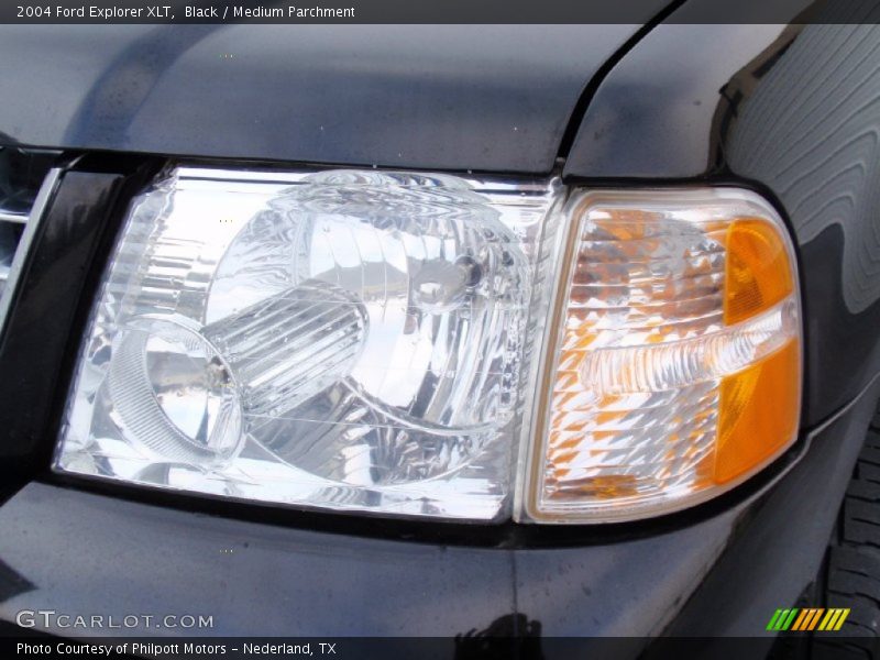 Black / Medium Parchment 2004 Ford Explorer XLT