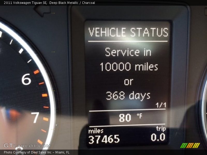 Deep Black Metallic / Charcoal 2011 Volkswagen Tiguan SE