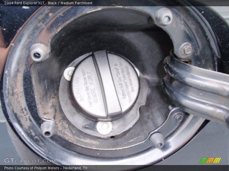 Black / Medium Parchment 2004 Ford Explorer XLT