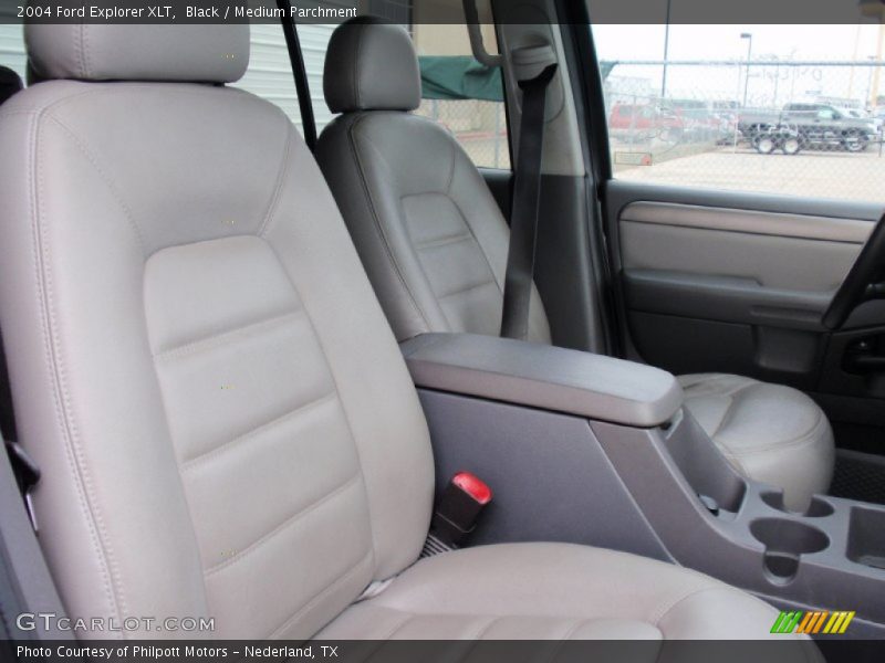 Black / Medium Parchment 2004 Ford Explorer XLT