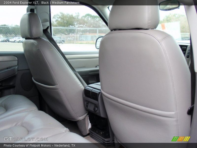 Black / Medium Parchment 2004 Ford Explorer XLT