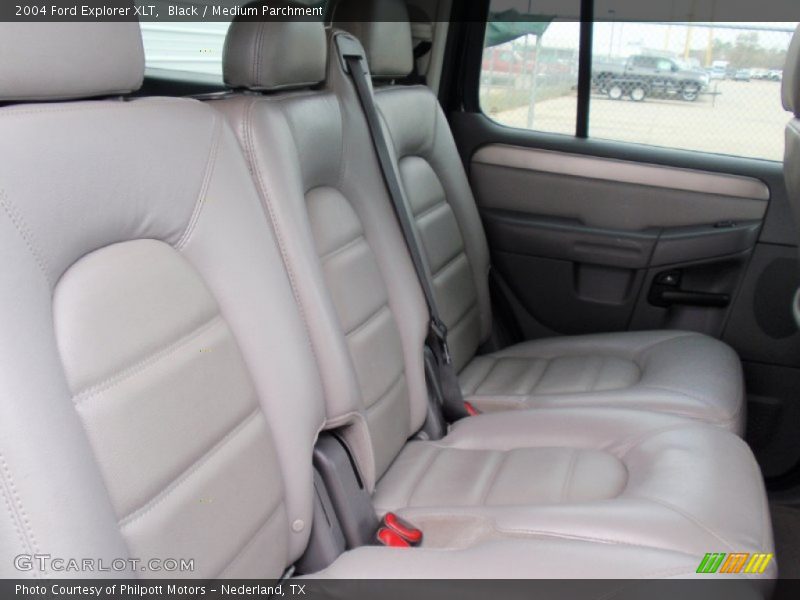 Black / Medium Parchment 2004 Ford Explorer XLT