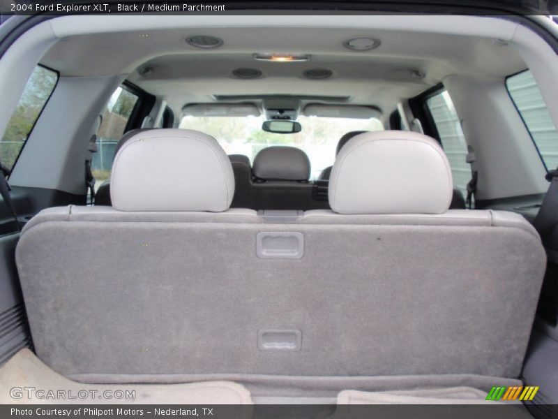 Black / Medium Parchment 2004 Ford Explorer XLT