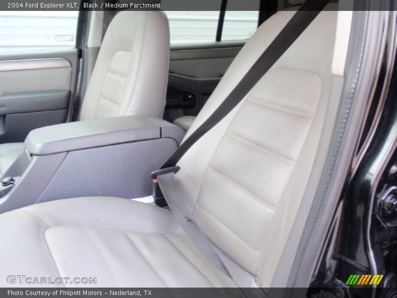 Black / Medium Parchment 2004 Ford Explorer XLT