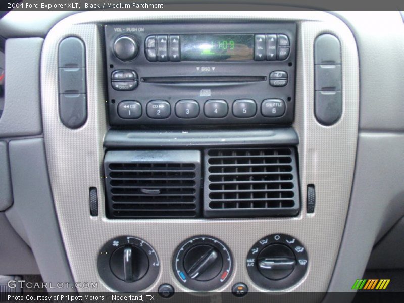 Black / Medium Parchment 2004 Ford Explorer XLT
