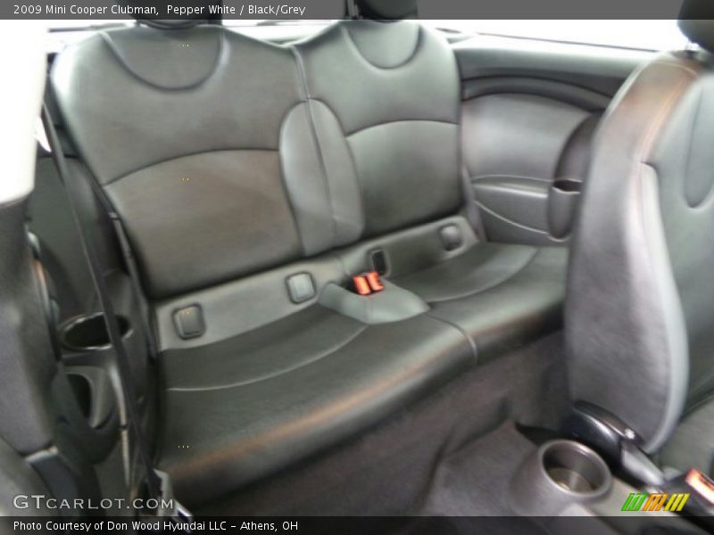 Pepper White / Black/Grey 2009 Mini Cooper Clubman