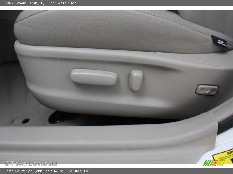 Super White / Ash 2007 Toyota Camry LE