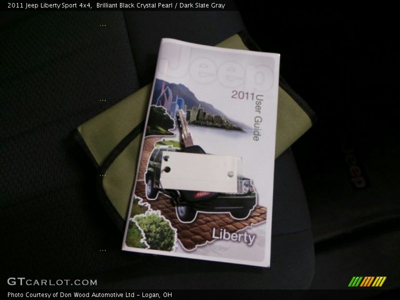 Brilliant Black Crystal Pearl / Dark Slate Gray 2011 Jeep Liberty Sport 4x4