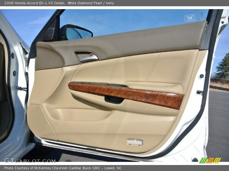 White Diamond Pearl / Ivory 2008 Honda Accord EX-L V6 Sedan