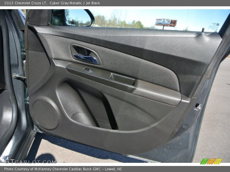 Cyber Gray Metallic / Jet Black 2013 Chevrolet Cruze LT