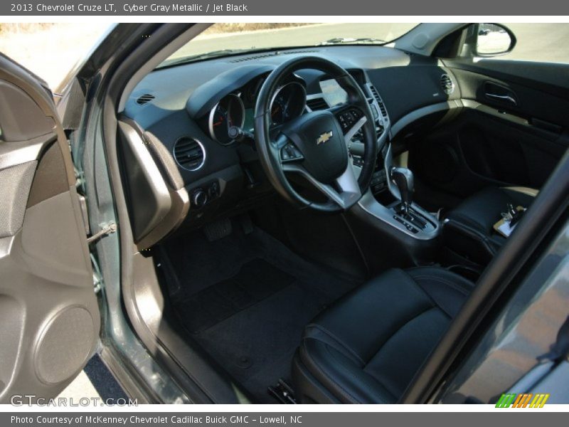 Cyber Gray Metallic / Jet Black 2013 Chevrolet Cruze LT