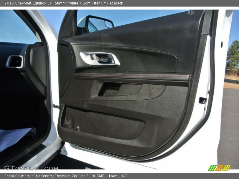 Summit White / Light Titanium/Jet Black 2013 Chevrolet Equinox LT