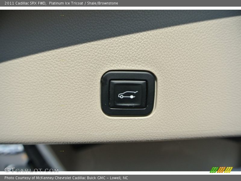 Platinum Ice Tricoat / Shale/Brownstone 2011 Cadillac SRX FWD