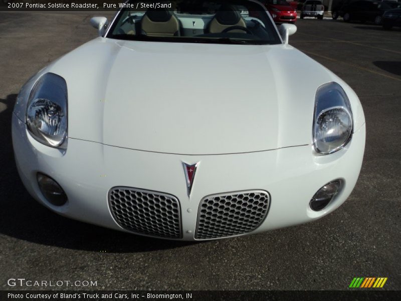 Pure White / Steel/Sand 2007 Pontiac Solstice Roadster