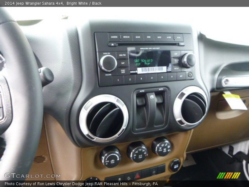 Bright White / Black 2014 Jeep Wrangler Sahara 4x4