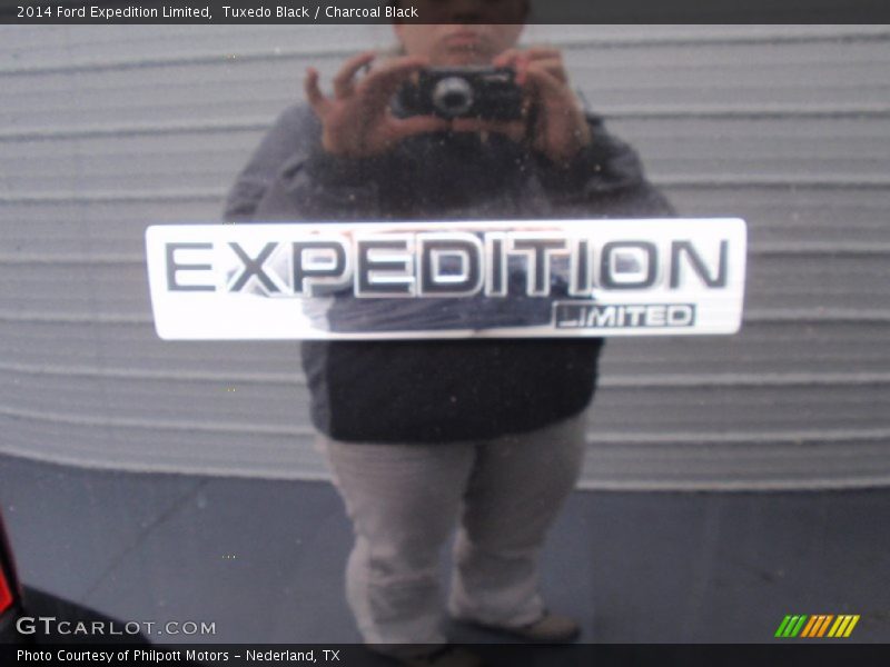 Tuxedo Black / Charcoal Black 2014 Ford Expedition Limited