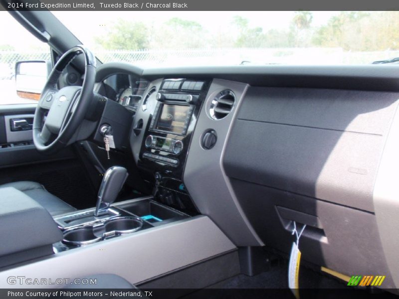 Tuxedo Black / Charcoal Black 2014 Ford Expedition Limited