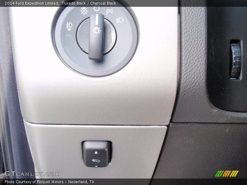 Tuxedo Black / Charcoal Black 2014 Ford Expedition Limited