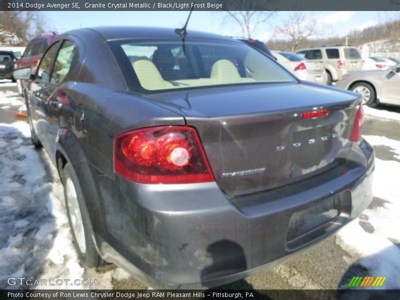 Granite Crystal Metallic / Black/Light Frost Beige 2014 Dodge Avenger SE