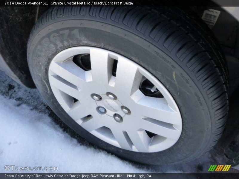 Granite Crystal Metallic / Black/Light Frost Beige 2014 Dodge Avenger SE