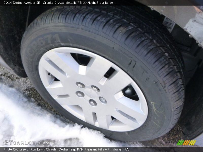 Granite Crystal Metallic / Black/Light Frost Beige 2014 Dodge Avenger SE