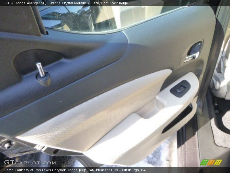 Granite Crystal Metallic / Black/Light Frost Beige 2014 Dodge Avenger SE