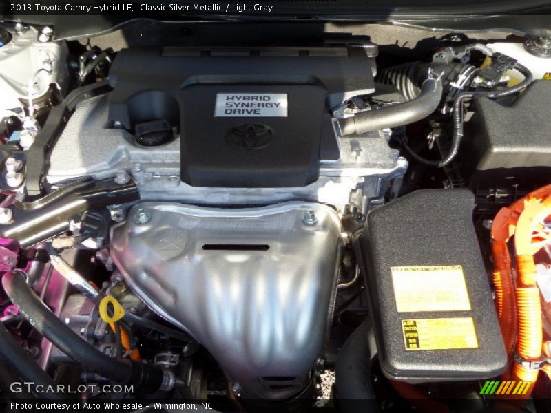 Classic Silver Metallic / Light Gray 2013 Toyota Camry Hybrid LE