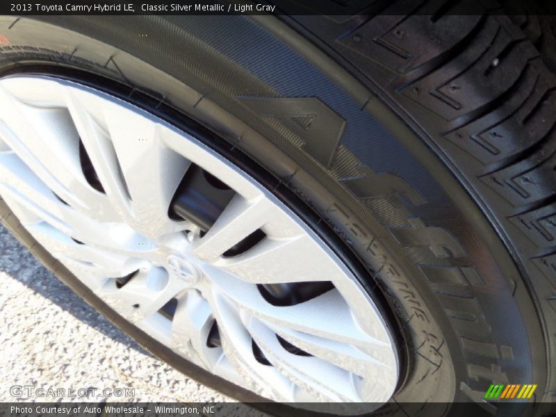 Classic Silver Metallic / Light Gray 2013 Toyota Camry Hybrid LE