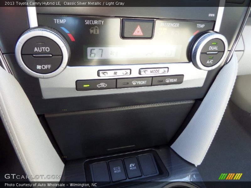 Classic Silver Metallic / Light Gray 2013 Toyota Camry Hybrid LE
