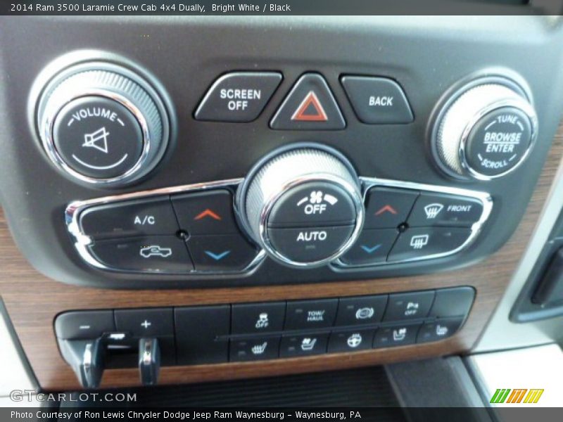 Controls of 2014 3500 Laramie Crew Cab 4x4 Dually