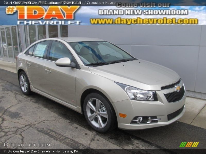 Champagne Silver Metallic / Cocoa/Light Neutral 2014 Chevrolet Cruze LT