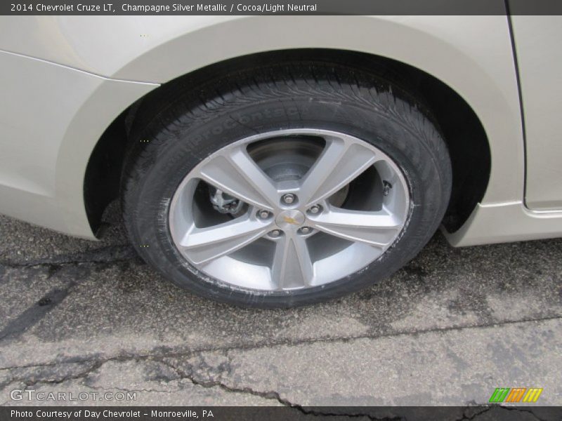Champagne Silver Metallic / Cocoa/Light Neutral 2014 Chevrolet Cruze LT