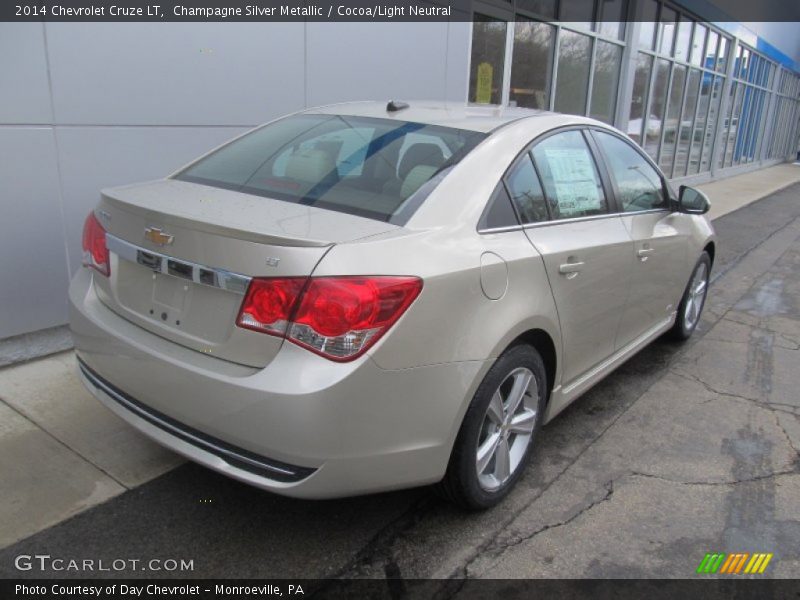 Champagne Silver Metallic / Cocoa/Light Neutral 2014 Chevrolet Cruze LT
