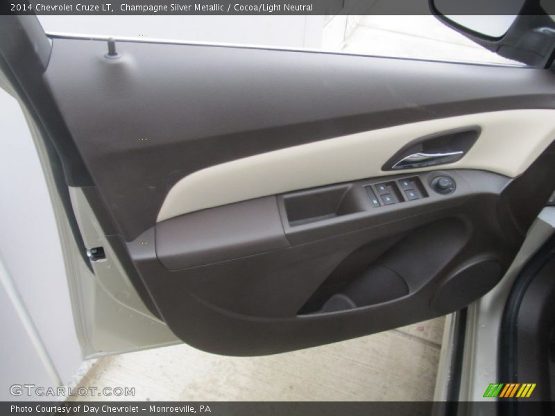 Champagne Silver Metallic / Cocoa/Light Neutral 2014 Chevrolet Cruze LT