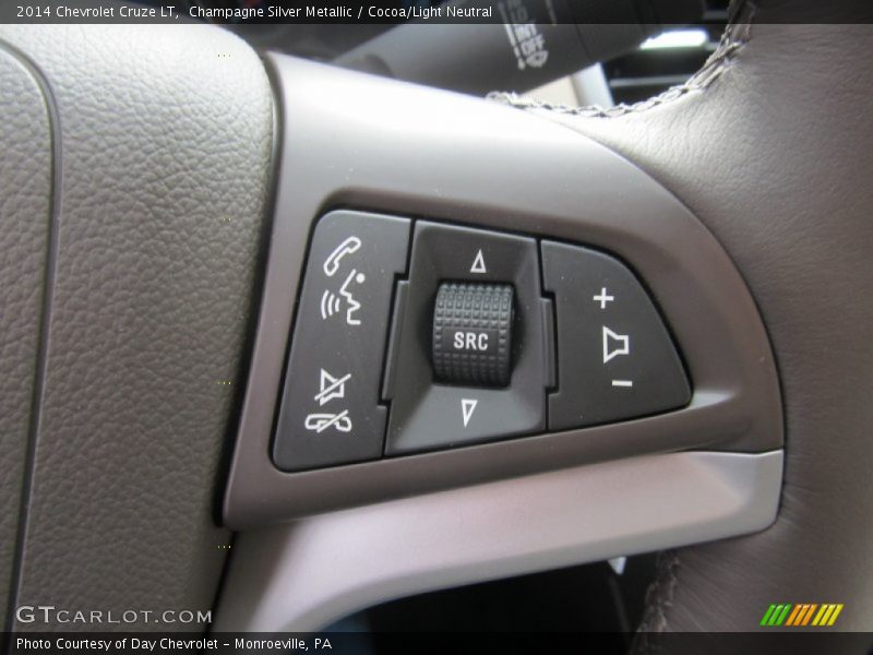 Champagne Silver Metallic / Cocoa/Light Neutral 2014 Chevrolet Cruze LT