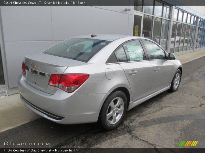 Silver Ice Metallic / Jet Black 2014 Chevrolet Cruze LT