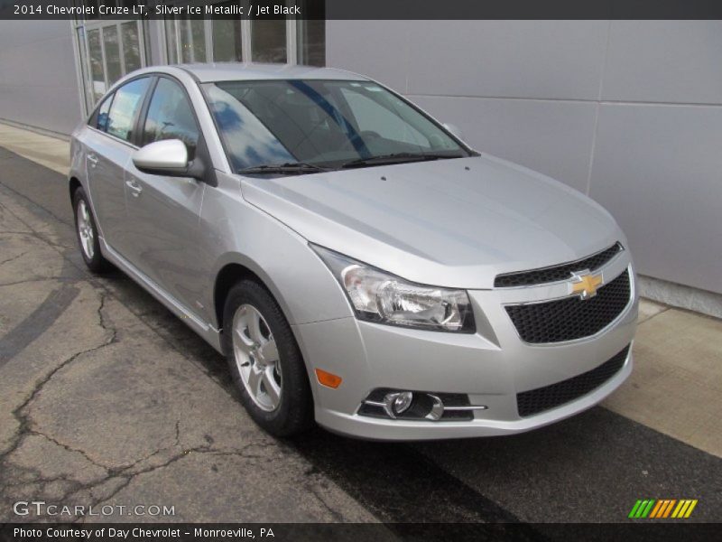 Silver Ice Metallic / Jet Black 2014 Chevrolet Cruze LT