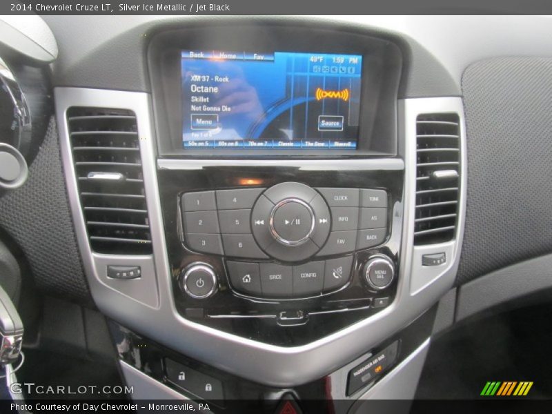 Silver Ice Metallic / Jet Black 2014 Chevrolet Cruze LT