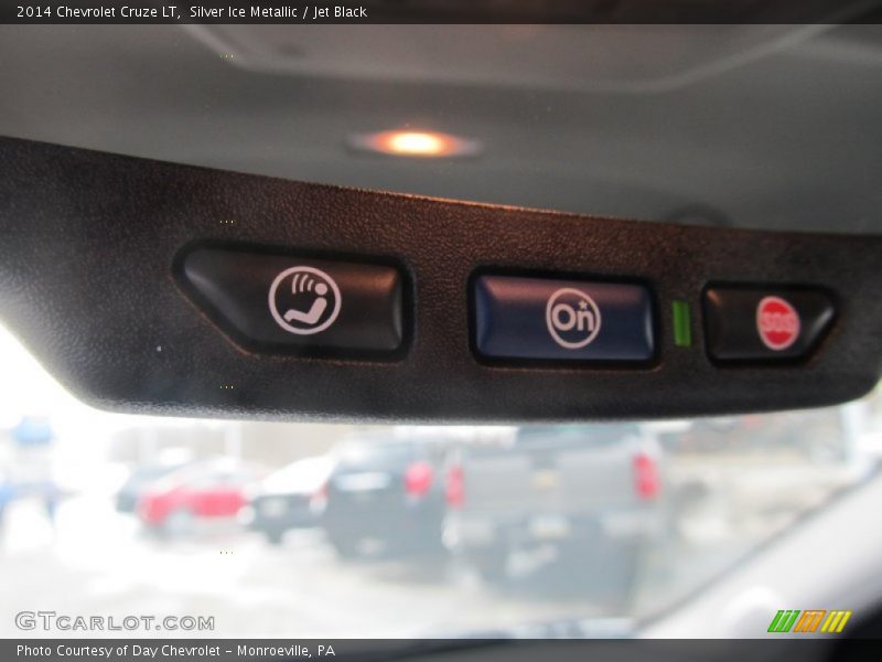 Silver Ice Metallic / Jet Black 2014 Chevrolet Cruze LT