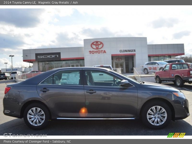 Magnetic Gray Metallic / Ash 2014 Toyota Camry LE