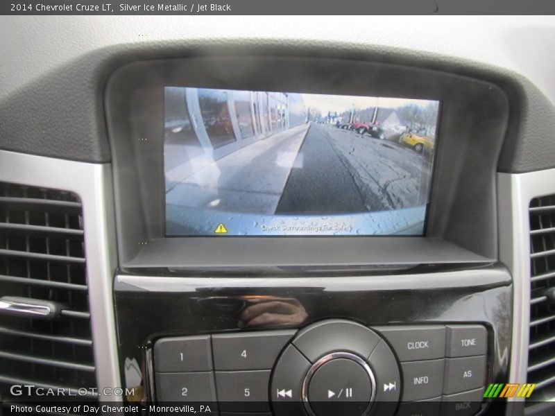 Silver Ice Metallic / Jet Black 2014 Chevrolet Cruze LT
