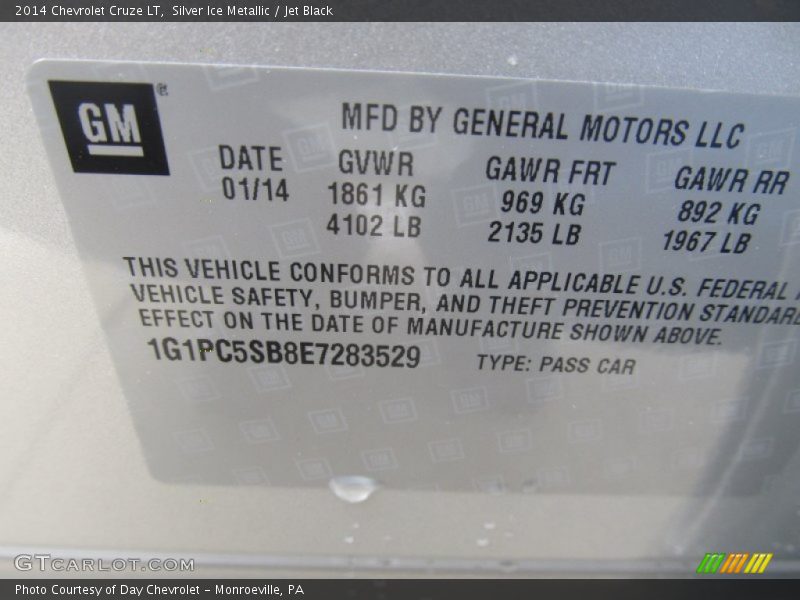 Silver Ice Metallic / Jet Black 2014 Chevrolet Cruze LT