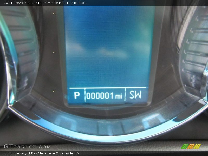 Silver Ice Metallic / Jet Black 2014 Chevrolet Cruze LT